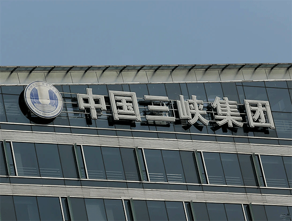 樓頂大型發(fā)光字制作安裝報(bào)價(jià)方案，可私咨詢哦